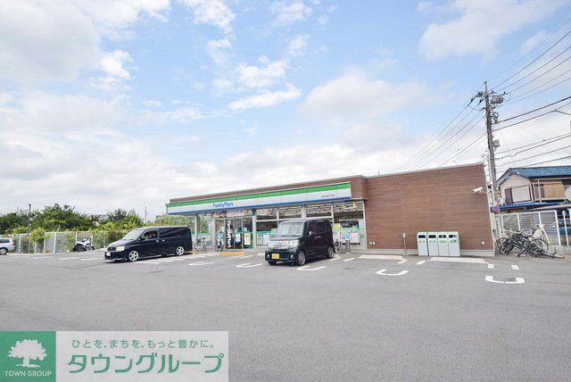 コンビニ　ファミリーマート西大泉四丁目店（コンビニ）まで780m