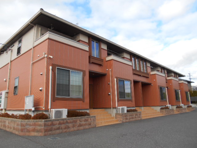 建物外観　バルコニー・玄関側を南西方向より撮影