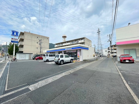 コンビニ　ローソン広島祇園５丁目店（コンビニ）まで157m