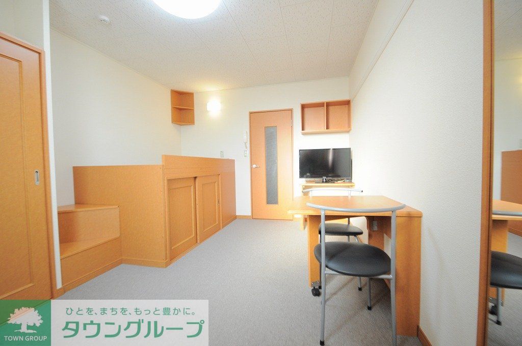 居室・リビング　「同タイプの部屋の写真です」「現況優先」