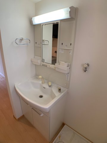 洗面設備　独立洗面化粧台付きでおすすめです！