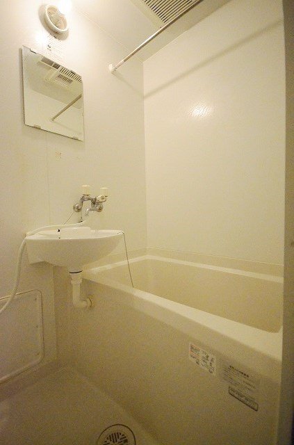 バス・シャワールーム　別号室の写真です。