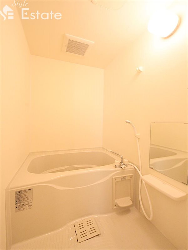 バス・シャワールーム　バスルーム