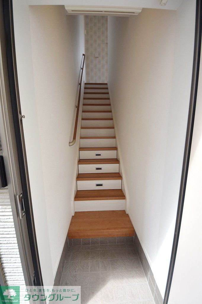 玄関　バルコニー