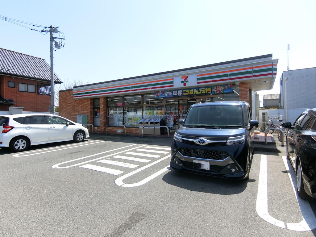 コンビニ　セブンイレブン前橋西片貝2丁目店（コンビニ）まで838m