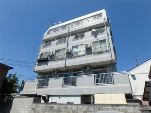 建物外観　駅から明るい帰宅ルート