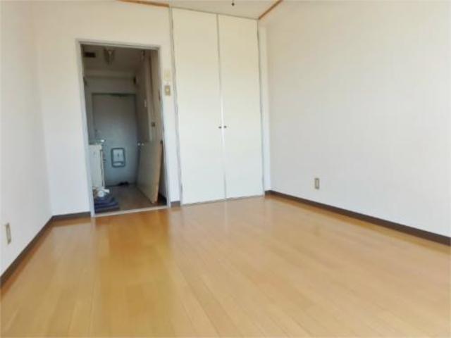 居室・リビング　明るいお部屋です