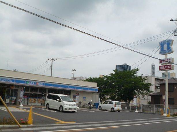 コンビニ　ローソンさいたま本町東5丁目店（コンビニ）まで50m