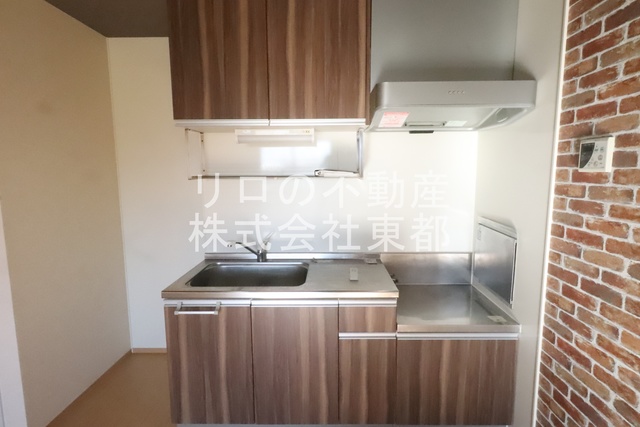 キッチン　※間取りが反転したお部屋の写真です