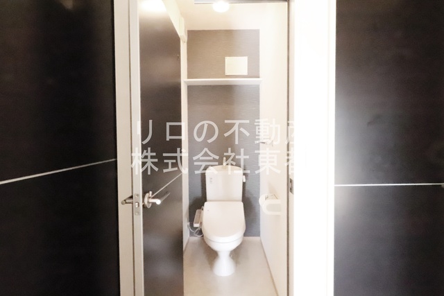 トイレ　※間取りが反転したお部屋の写真です