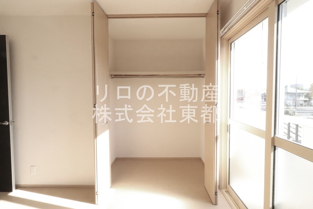 収納　※間取りが反転したお部屋の写真です