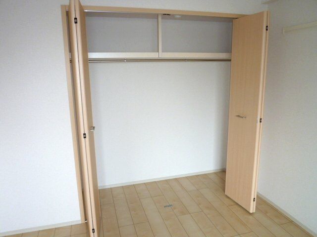 収納　洋室にクローゼットがあります。