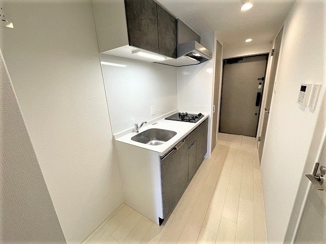 キッチン　同物件別部屋