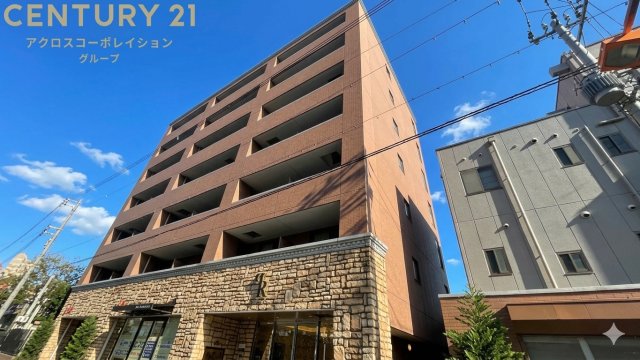 建物外観　オートロック・防犯カメラ付きで安心です！