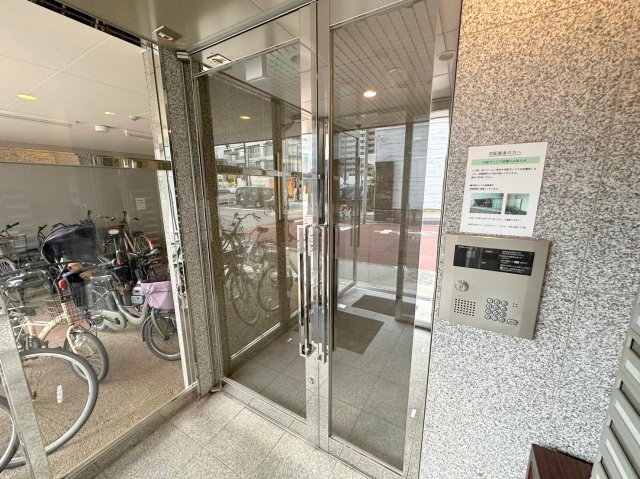 エントランス　綺麗なエントランスです。