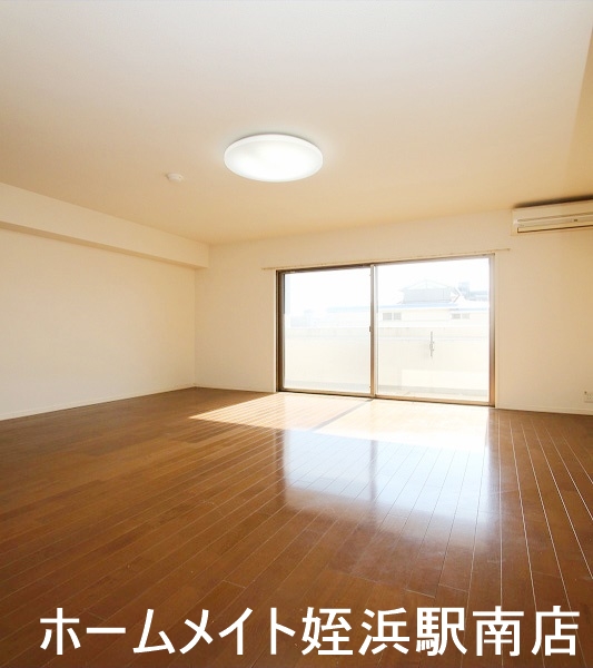 その他設備　★約12帖の洋室は圧巻の広さ！★参考写真
