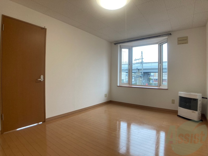 居室・リビング　広くてキレイなお部屋が広がっていて、充実した生活が送れそう。
