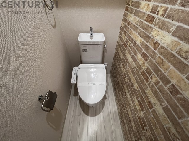 トイレ　温水洗浄便座付きのトイレです！