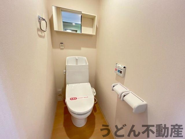 トイレ　うどん県のお部屋探しはうどん不動産へ うどんちゃんとLINE