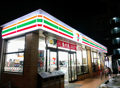コンビニ　セブンイレブン 名古屋畑江通8丁目店（コンビニ）まで201m