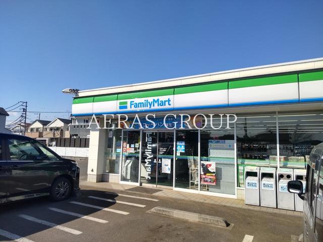 コンビニ　ファミリーマート 大和上草柳店（コンビニ）まで582m