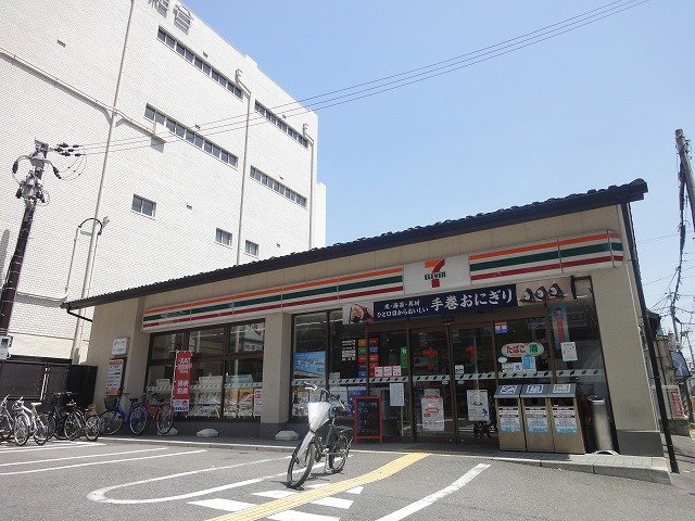コンビニ　セブンイレブン 京都西大路松原店（コンビニ）まで390m