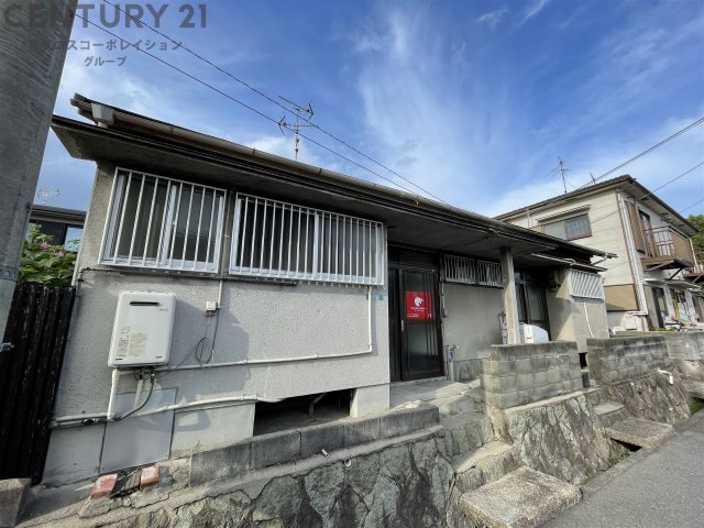 建物外観　バス停まで徒歩圏内です♪