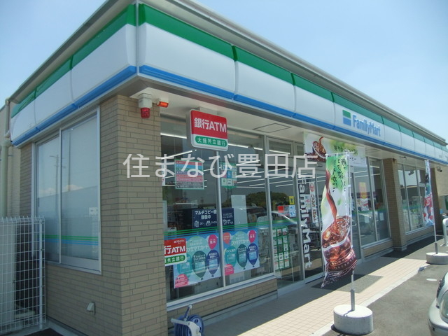 コンビニ　ファミリーマート豊田花園店（コンビニ）まで948m