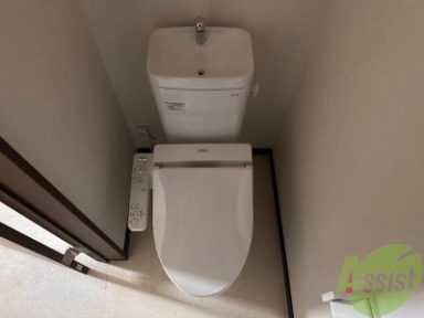 トイレ　トイレは、嬉しいウォシュレット付きですね。