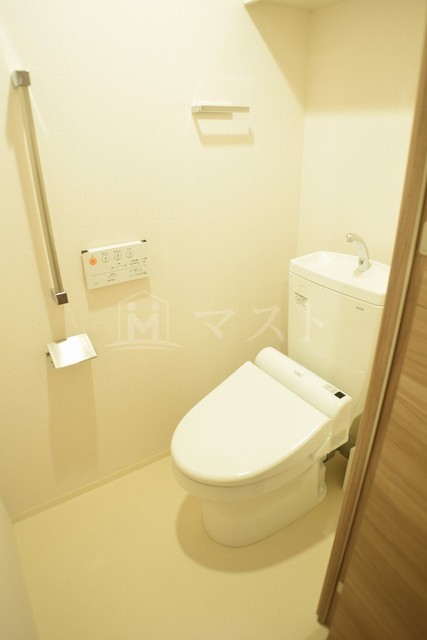 トイレ　同マンション内・別居室参考写真