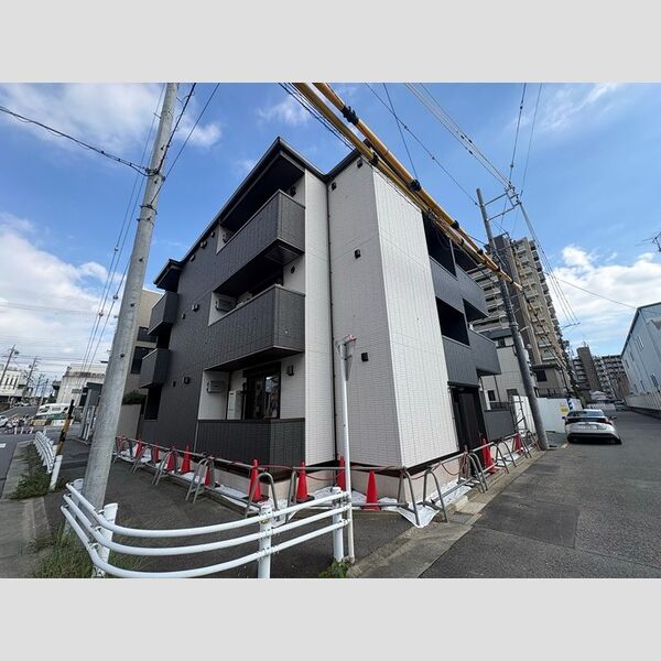 Croix Rousseの外観写真