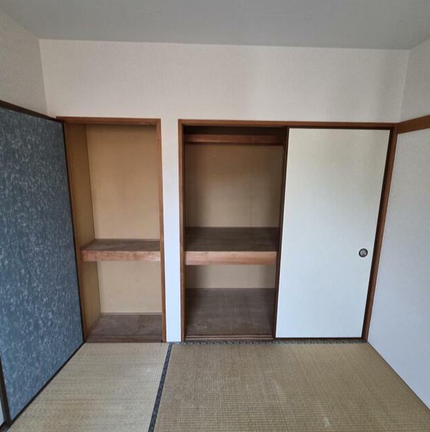 収納　押入