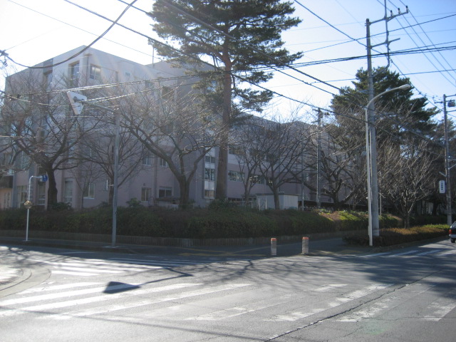 中学校　北本市立北本中学校（中学校）まで2554m