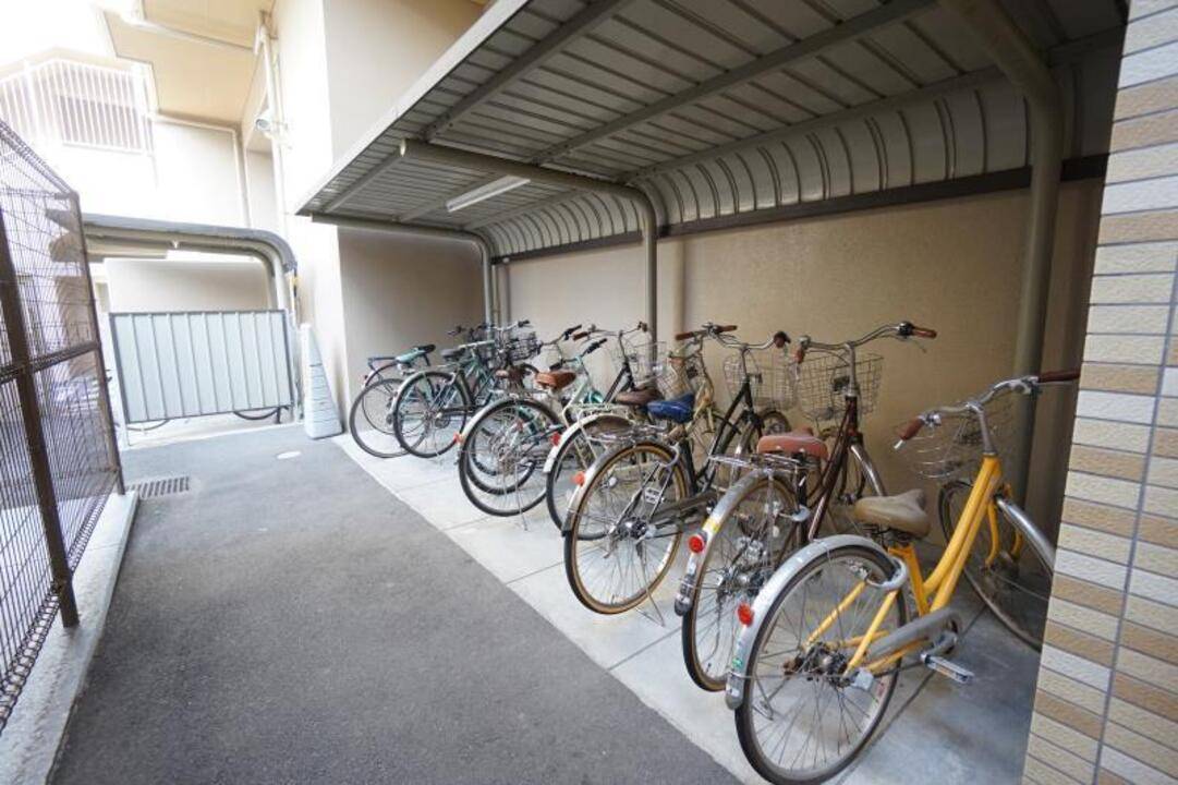 駐車場　駐輪場