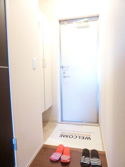 玄関　シューズボックス付きの玄関です