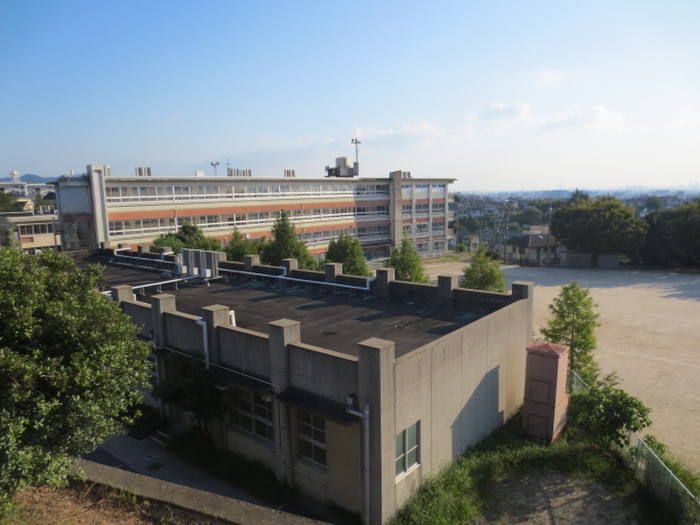 中学校　第二中学校（中学校）まで921m