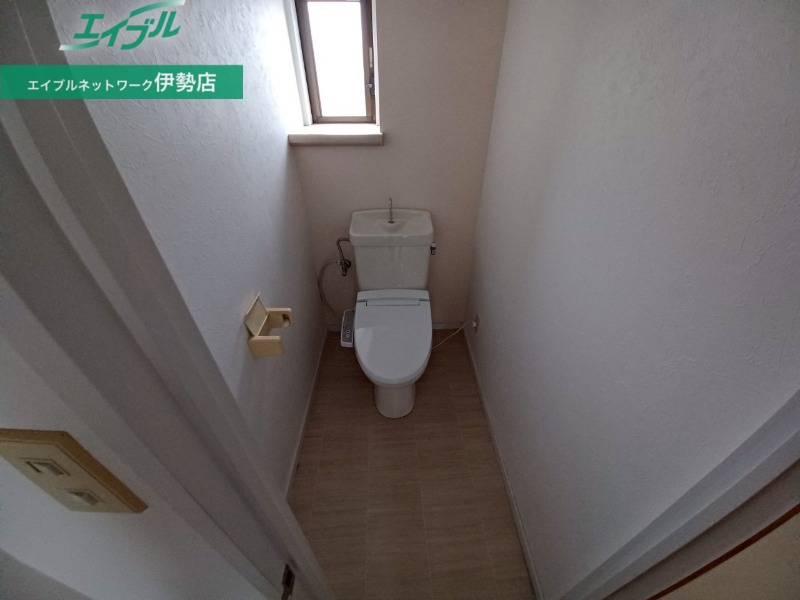 トイレ　同型参考写真