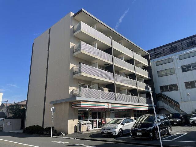 建物外観　オートロック完備