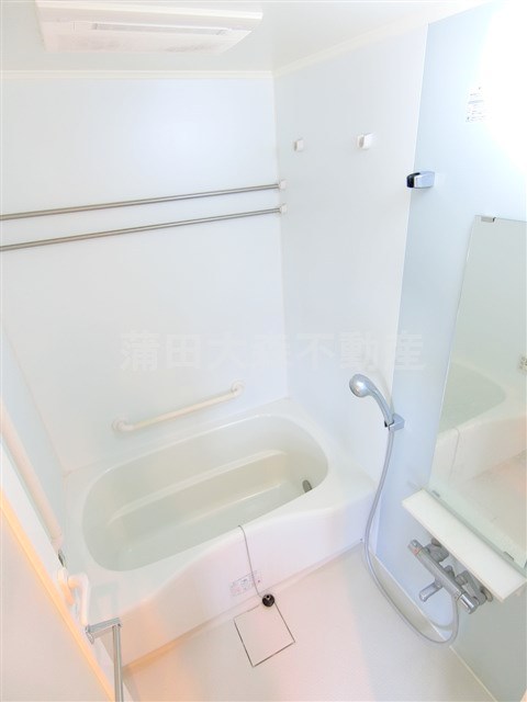 バス・シャワールーム　追焚+浴室乾燥機付きのお風呂　バスルーム