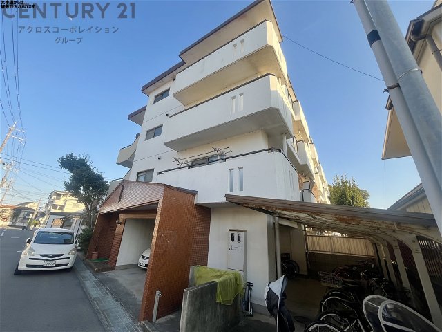 建物外観　敷地内に住居者専用のゴミ置き場あります！