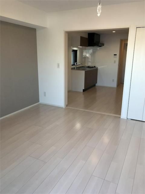 居室・リビング　他部屋参考写真です