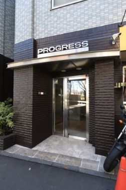 エントランス　共用部分も素敵ですね♪