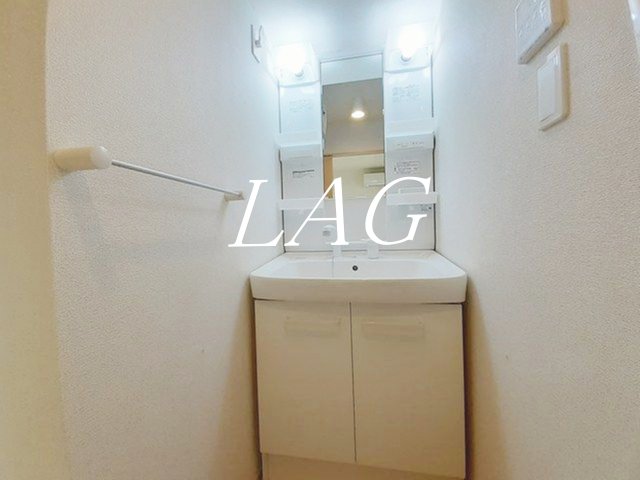 洗面設備　独立洗面台です。