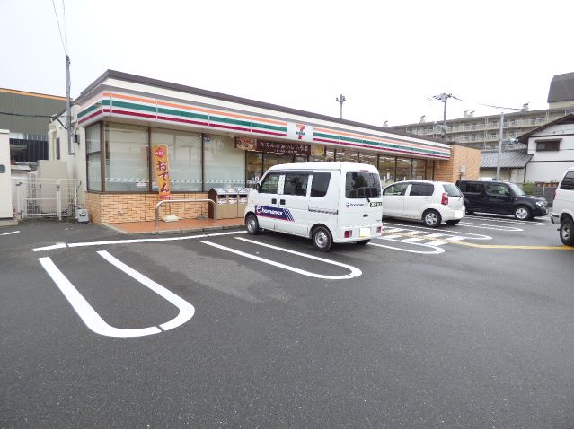 コンビニ　セブンイレブン 伏見横大路店（コンビニ）まで454m