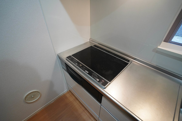 キッチン　同じ建物の別なお部屋