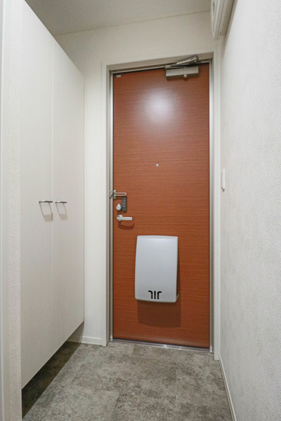 玄関　同じ建物の別なお部屋