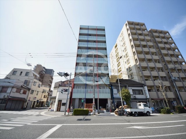 エントランス　strata（ストラータ）　エントランス