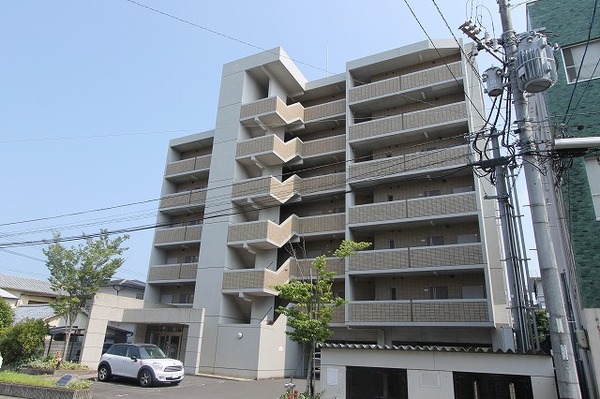 建物外観　エンブレーマ西池