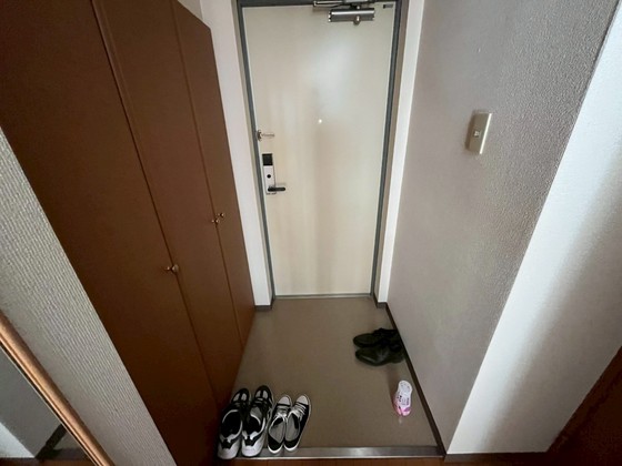 玄関　※別部屋の写真です