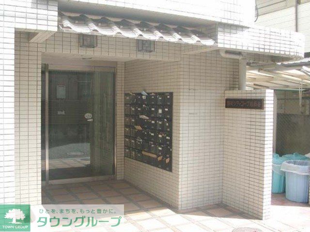 エントランス　★オートロック付きのエントランスです★